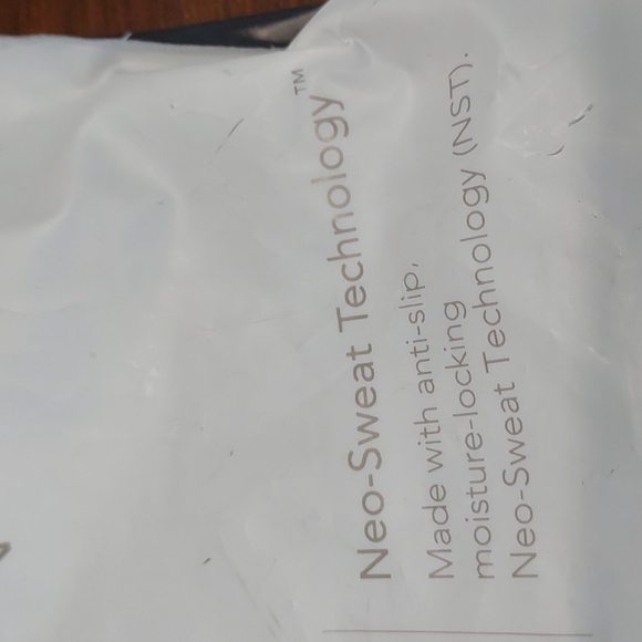 NWT Sweet Sweat Thigh Trimmer UNISEX Size M  WITH CLEANING BAG - Picture 12 of 12